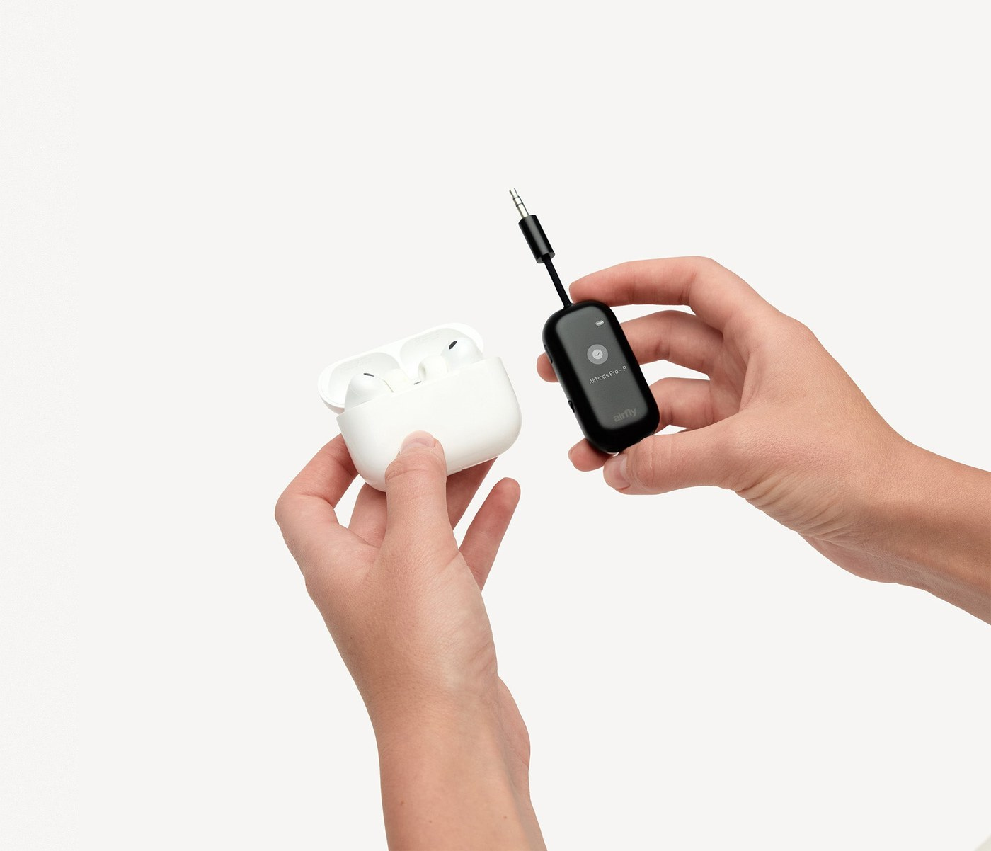 After pairing, the screen shows a check mark and the name of the connected AirPods Pro.