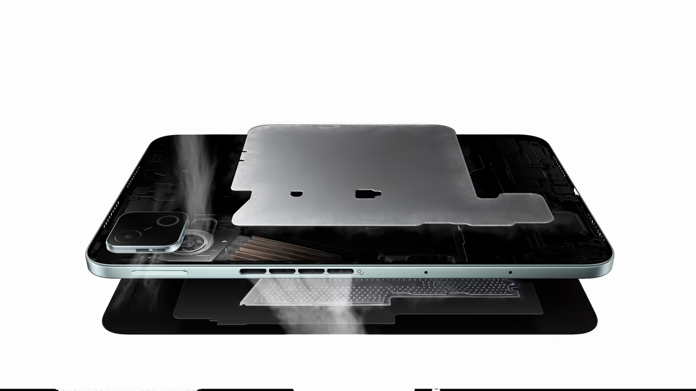 A cutaway of the Pad Pro’s cooling system, with the fan and heat spreaders inside the 5.74-millimeter body.