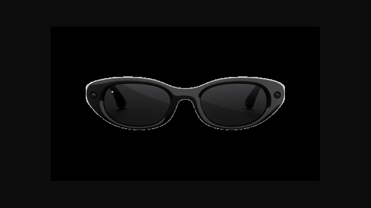 Slim oval Meta glasses product shot on black