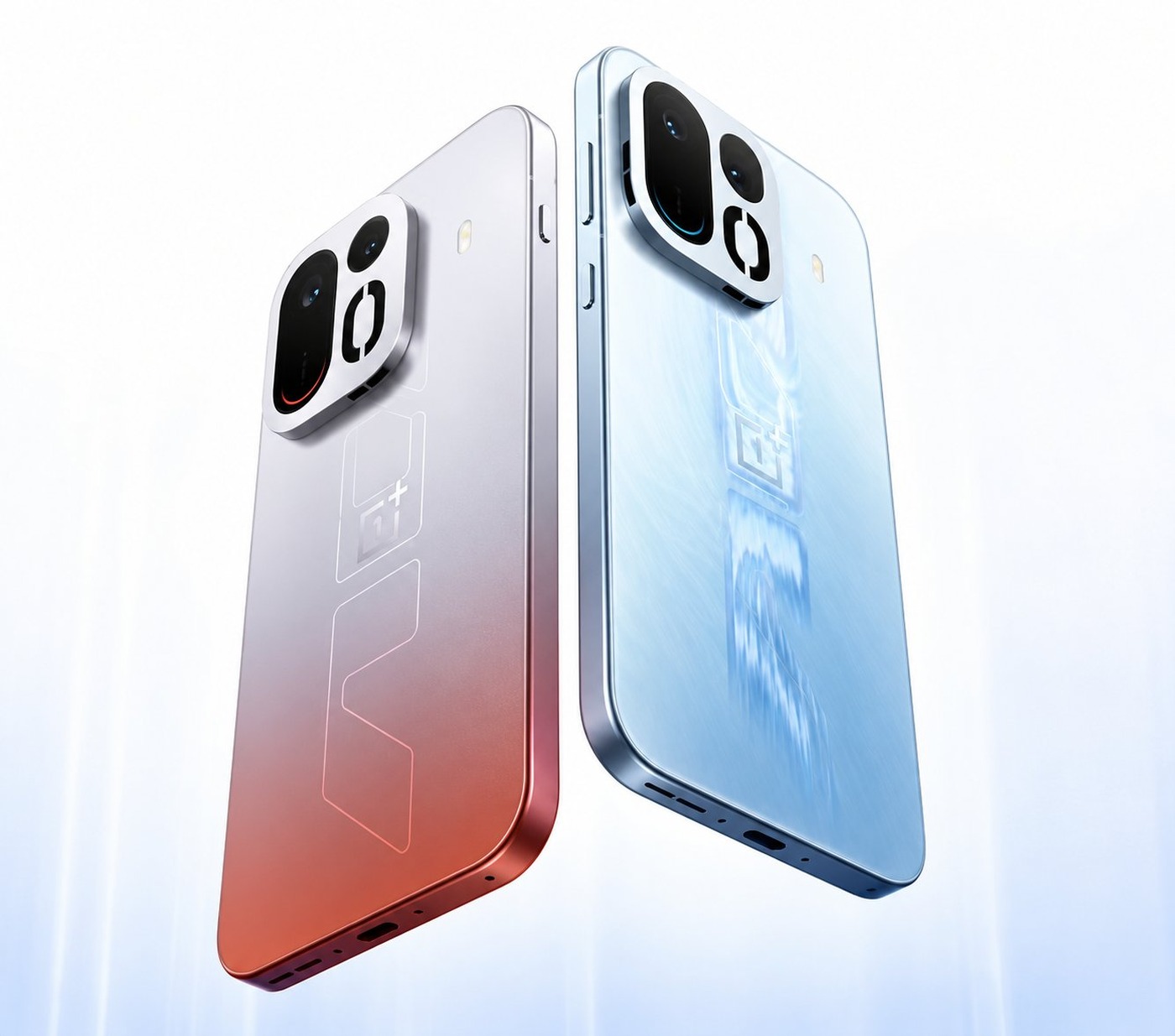 The OnePlus Ace 7 in Cuihuo, left, and the Ace 7 Pro in Pofeng.