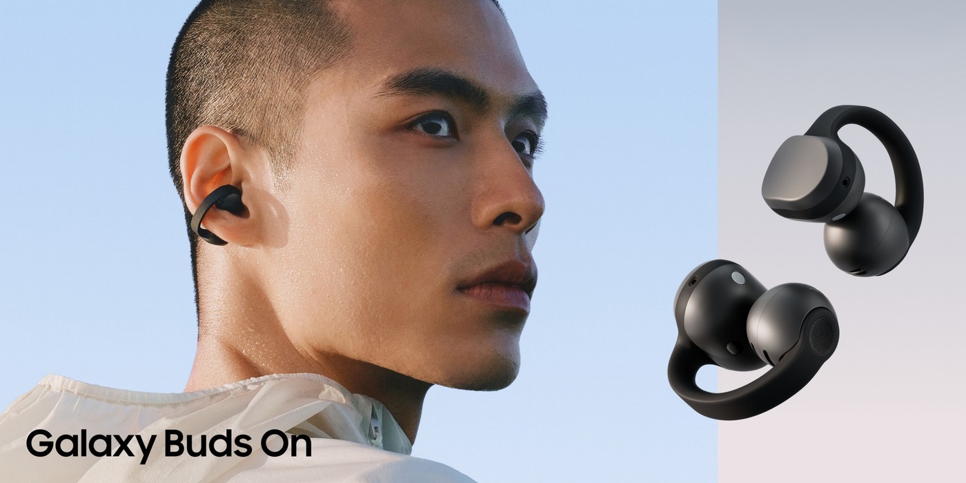 Galaxy Buds On rest on the outer ear instead of sitting in the ear canal.