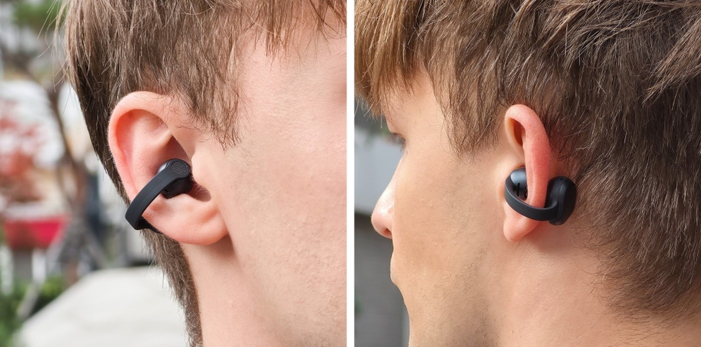 The band clips onto the outer ear.