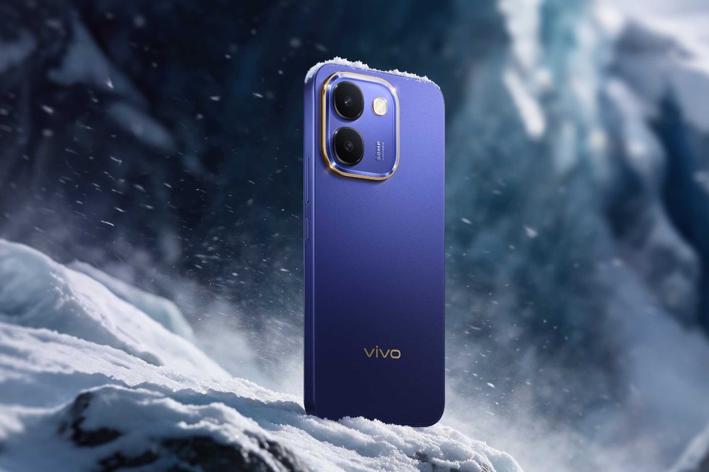 The vivo Y600 in Sapphire Blue.